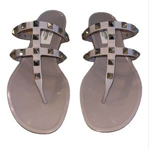 Valentino Garavani Rockstud T-Strap Flat Slide Sandals Poudre Size 37